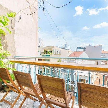 The Art - Vitamin Smiles Hostel Хошимин Экстерьер фото