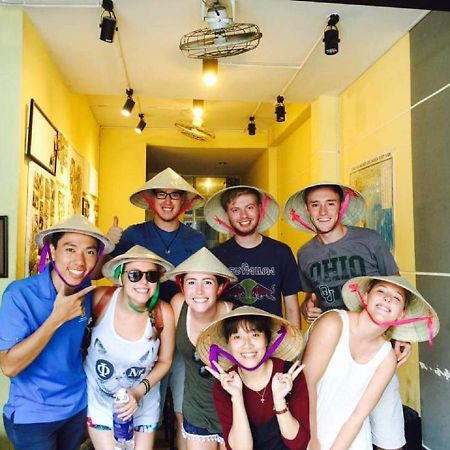 The Art - Vitamin Smiles Hostel Хошимин Экстерьер фото