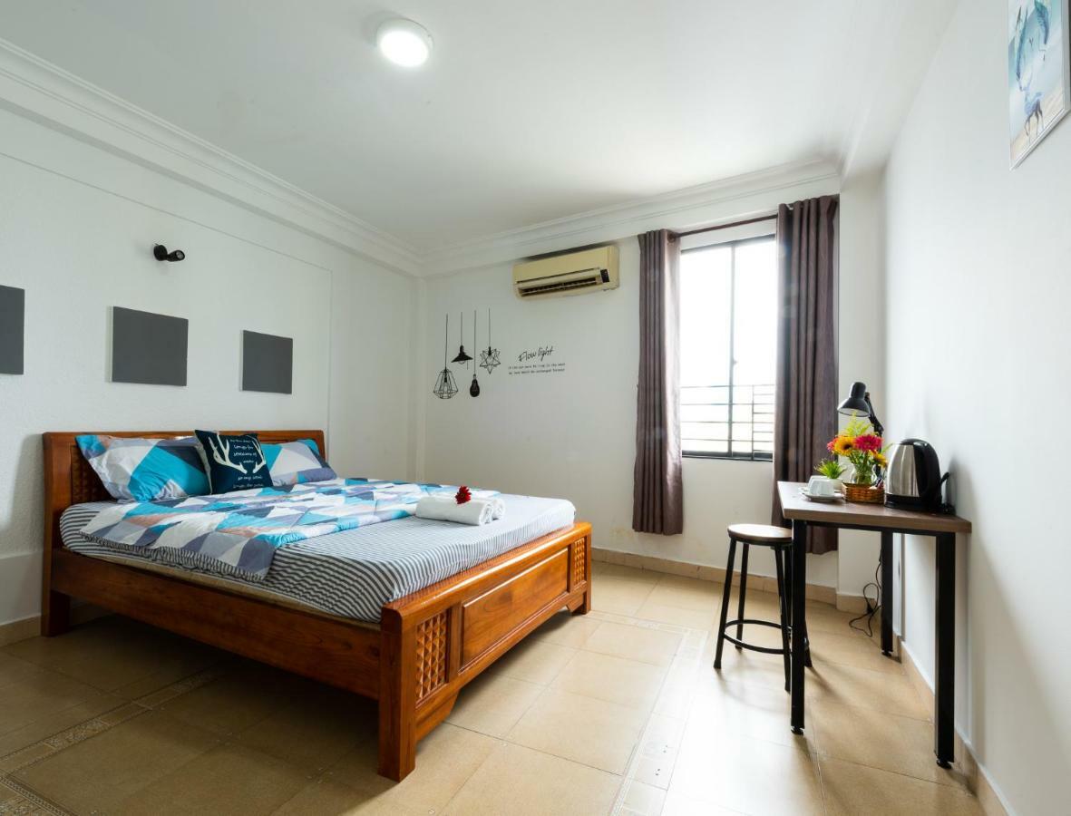 The Art - Vitamin Smiles Hostel Хошимин Экстерьер фото