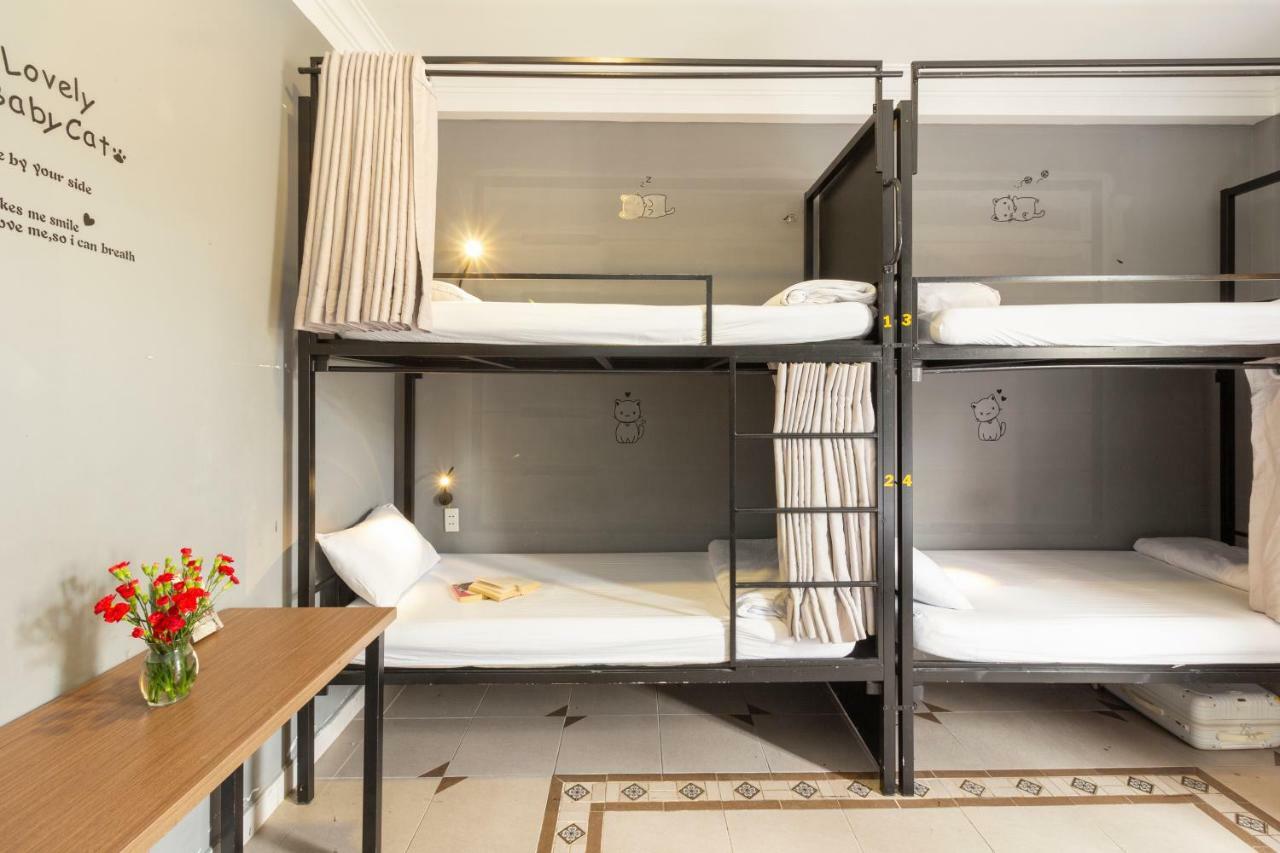 The Art - Vitamin Smiles Hostel Хошимин Экстерьер фото