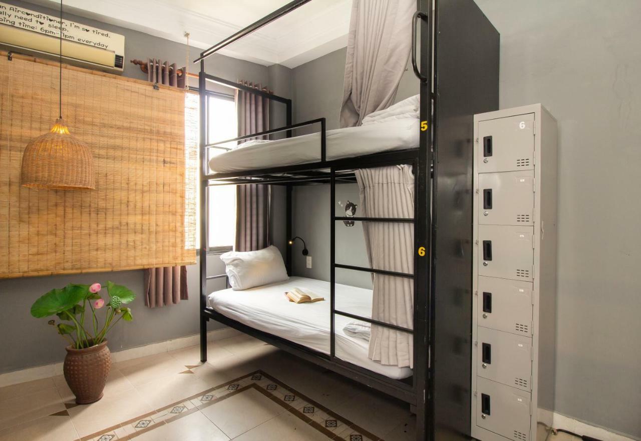 The Art - Vitamin Smiles Hostel Хошимин Экстерьер фото