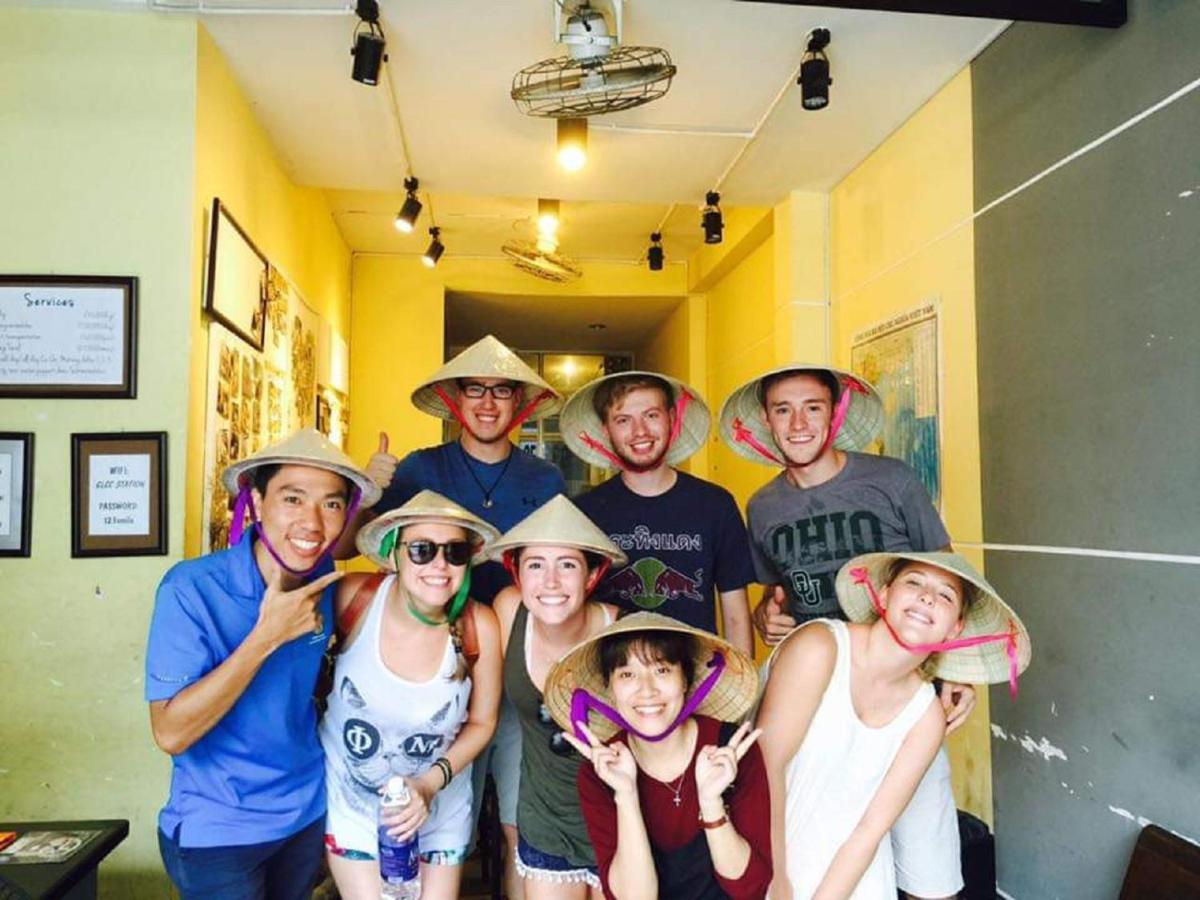 The Art - Vitamin Smiles Hostel Хошимин Экстерьер фото